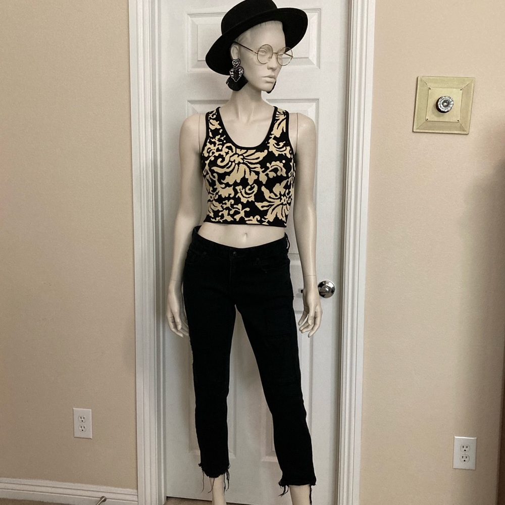 ANGL - Picture 3 of 6